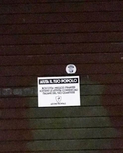 "Boicottate i negozi degli immigrati". Il marchio sulle saracinesche di Roma