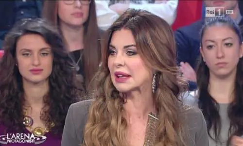 Alba Parietti: "Mia madre ha sofferto di bipolarismo. Ho fatto 10 anni di analisi"