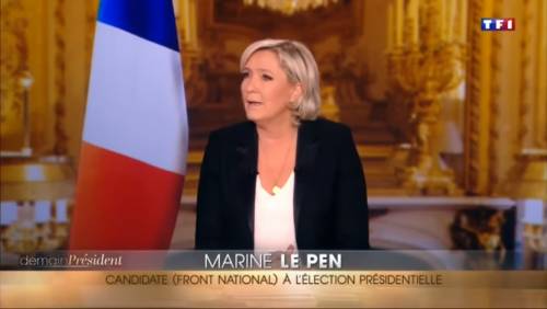 Marine Le Pen a TF1: "Via la bandiera dell'Ue dallo studio"