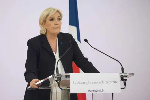 Francia pronta al voto. Ma l'astensionismo torna il primo partito