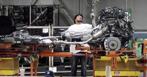 Lavorare troppo distrugge la nostra anima