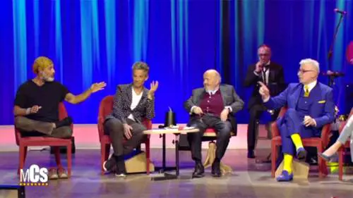 Maurizio Costanzo Show, Raz furioso con Lemme: "Stai vendendo str..."