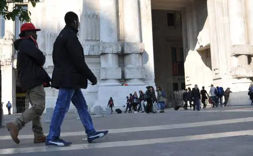 Rissa in Stazione Centrale, le reazioni politiche: "Scene da far west"