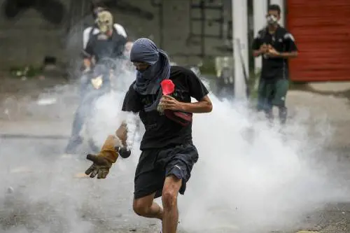 Venezuela, Maduro massacra il popolo ma il mondo resta in silenzio