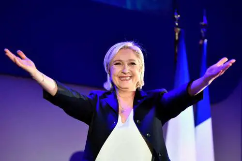 Le Pen: "Un risultato storico. Sono pronta a grandi responsabilità"