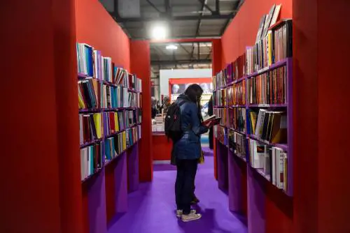 La fiera milanese decolla però vola a bassa quota