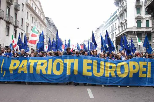 Gaffe Pd: "Presenta Coco Chanel come patriota Ue, ma fu spia nazista"