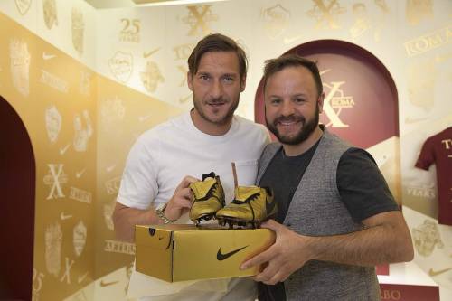 Le nuove scarpe di Totti