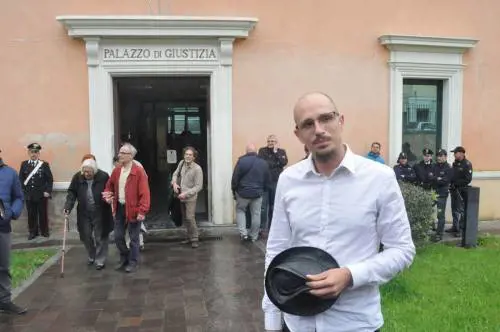 "Non sapeva fosse reato": così è stato assolto il passeur "umanitario"