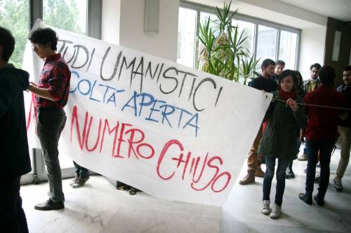 Statale di Milano, studenti di Lettere e Filosofia contro il numero chiuso