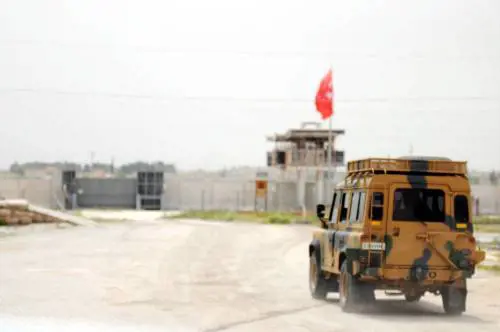 Gli Usa inviano truppe sule confine tra Turchia e Siria