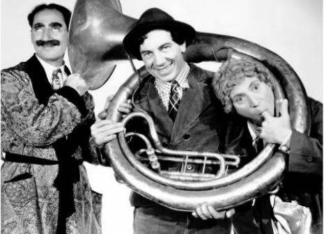 Zitti, parla Harpo Marx Le comiche avventure del più muto tra i comici