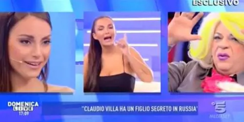 Domenica Live, Platinette contro Elettra Lamborghini: "Sei ignorante come una capra"