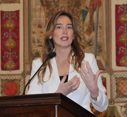 Etruria, Maria Elena Boschi non querela De Bortoli