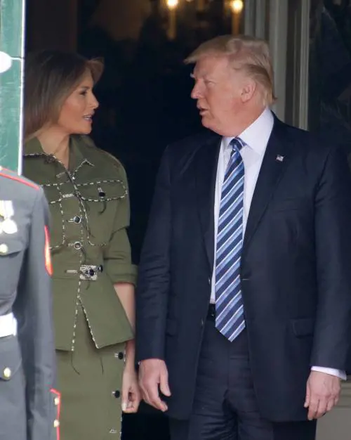 Quel "like" di Melania che sta facendo discutere il web: crisi matrimoniale in vista?