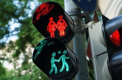 Torino è sempre più gay friendly: in arrivo semafori Lgbt