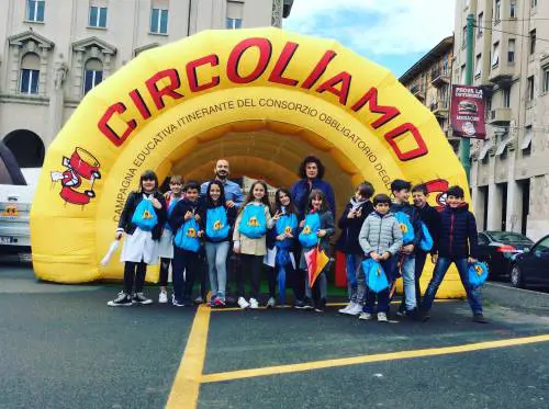 Oli usati, una campagna per educare i ragazzi