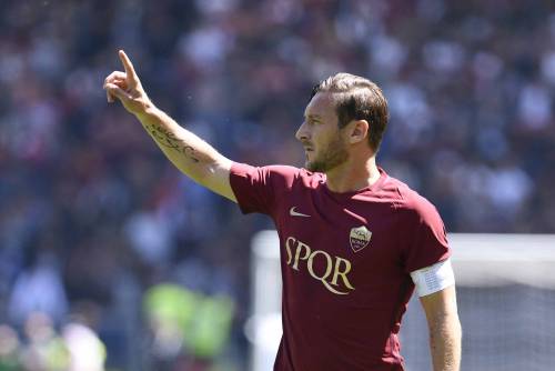 Addio di Totti alla Roma, il tributo di Carlo Verdone: "Piangerò senza tristezza"