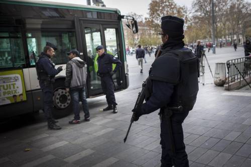 "Uccidete elettori e candidati" Francia, minaccia Isis sul voto