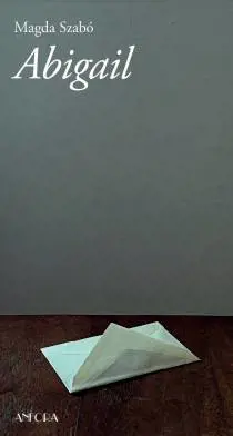 Un romanzo contro l'oscurantismo e le assurdità di tutti i regimi