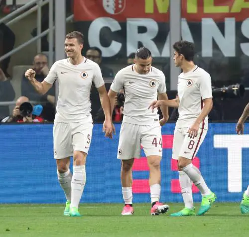 La Roma serve il poker al Milan: i giallorossi si riprendono il 2° posto