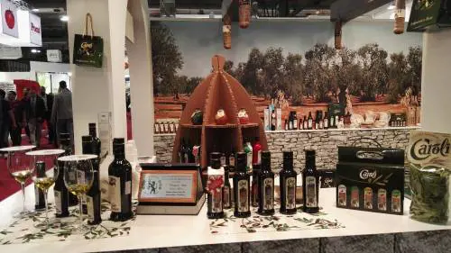 Maroni a TuttoFood: "Obama faccia da testimonial". Berlusconi con le start up