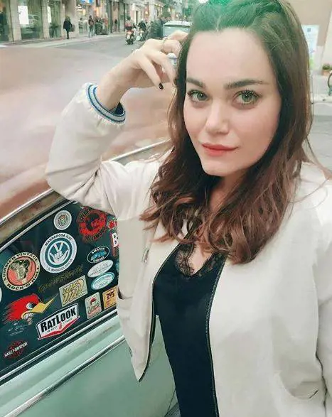 Romina Carrisi Power: "Dopo l'Isola ho iniziato a bere e a fare uso di droghe"
