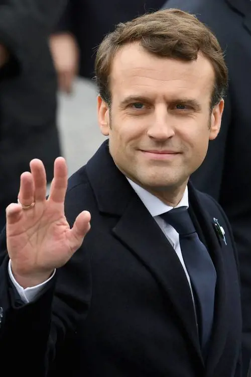 Migranti a Calais, Macron fa il duro: vuole il confine in Inghilterra