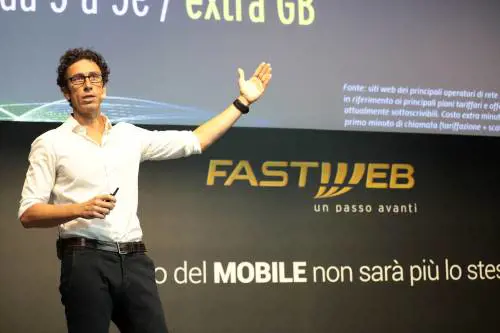 Fastweb punta sul mobile e «aiuta» Tim contro Iliad