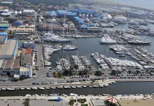 Tra superyacht e moda, grandi firme a Viareggio