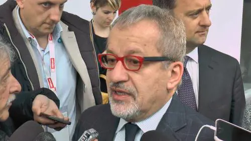 Maroni firma il decreto: il 22 ottobre referendum per autonomia Lombardia