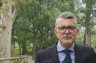 Imprenditore reagisce a rapina. I tre ladri gli sparano alla nuca