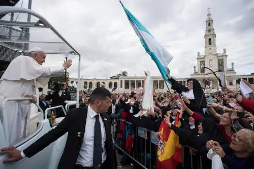 Fatima, il Papa dichiara santi i due pastorelli