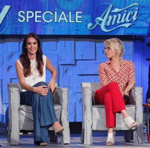 Verissimo, Maria De Filippi in studio per lo speciale Amici: "Morgan è stata una bella sfida"