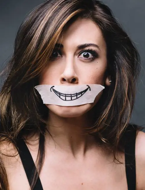 "Indosso maschere da quand'ero bambina e non ho mai smesso"