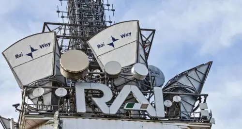 Rai, mezzo Cda lavora gratis. Ora una causa