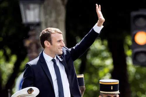 L'"accogliente" Macron all'Italia: "Aiuti solo per richiedenti asilo"