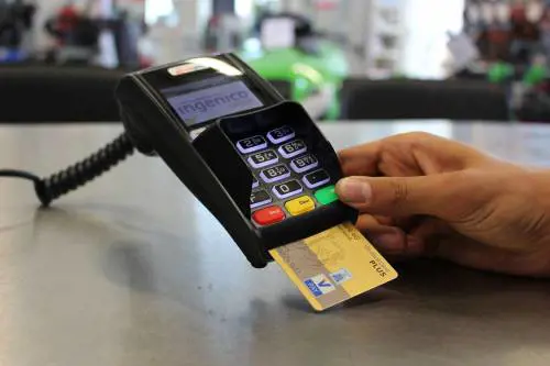Multe per chi rifiuta pagamento con carta