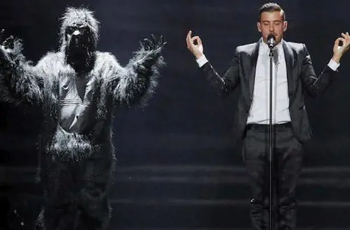 La scimmia lascia Gabbani: "Condividere il palco con te è stato bellissimo"