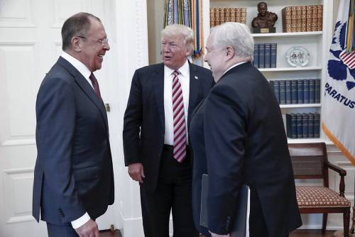 Casa Bianca e Mosca smentiscono il Washington Post: "Nessun segreto rivelato da Trump"