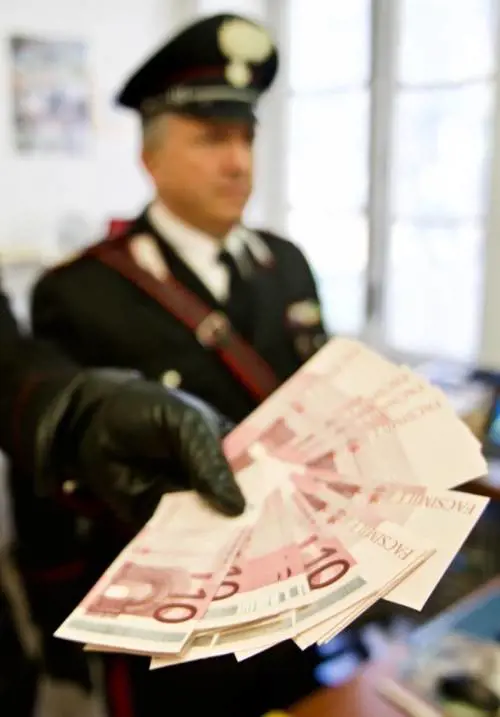 Così le banconote fac-simile “fregano” i cambiamonete automatici