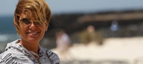 Era tutta griffe e centri estetici. Ora scrive libri a Fuerteventura