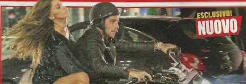 Belen ci ricasca: pizzicata con Iannone in moto senza casco