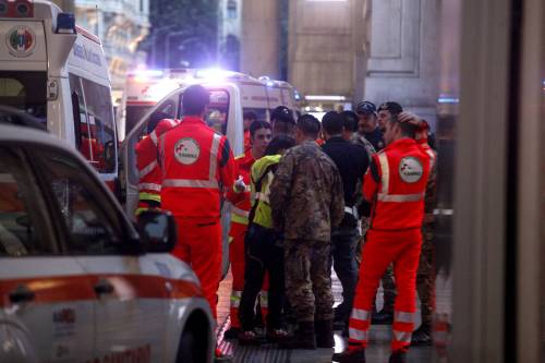 Milano, accoltellati militari e poliziotto in Centrale