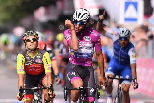 Nella città del Tricolore l'Italia ammaina la bandiera