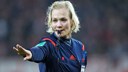Debutta in Bundesliga il primo arbitro donna 
