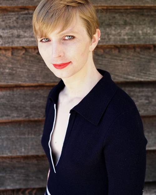 Chelsea Manning da "talpa" in carcere a icona del mondo trans