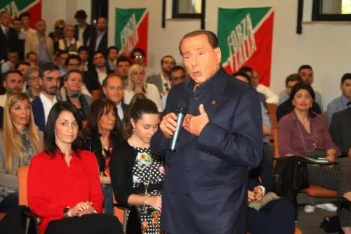 Berlusconi: "Patto sul sistema tedesco e si può votare in autunno"
