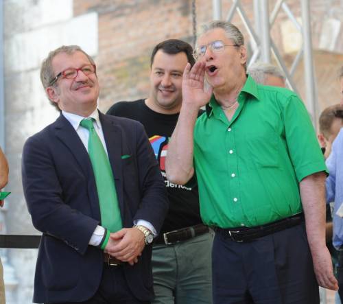 Svolta nazionale della Lega, Salvini: "Basta Nord, da ora prima gli italiani"