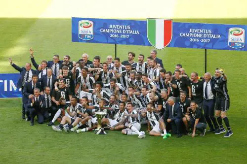 Grande festa allo Stadium ma un coro sopra tutti: "Portateci la Champions"